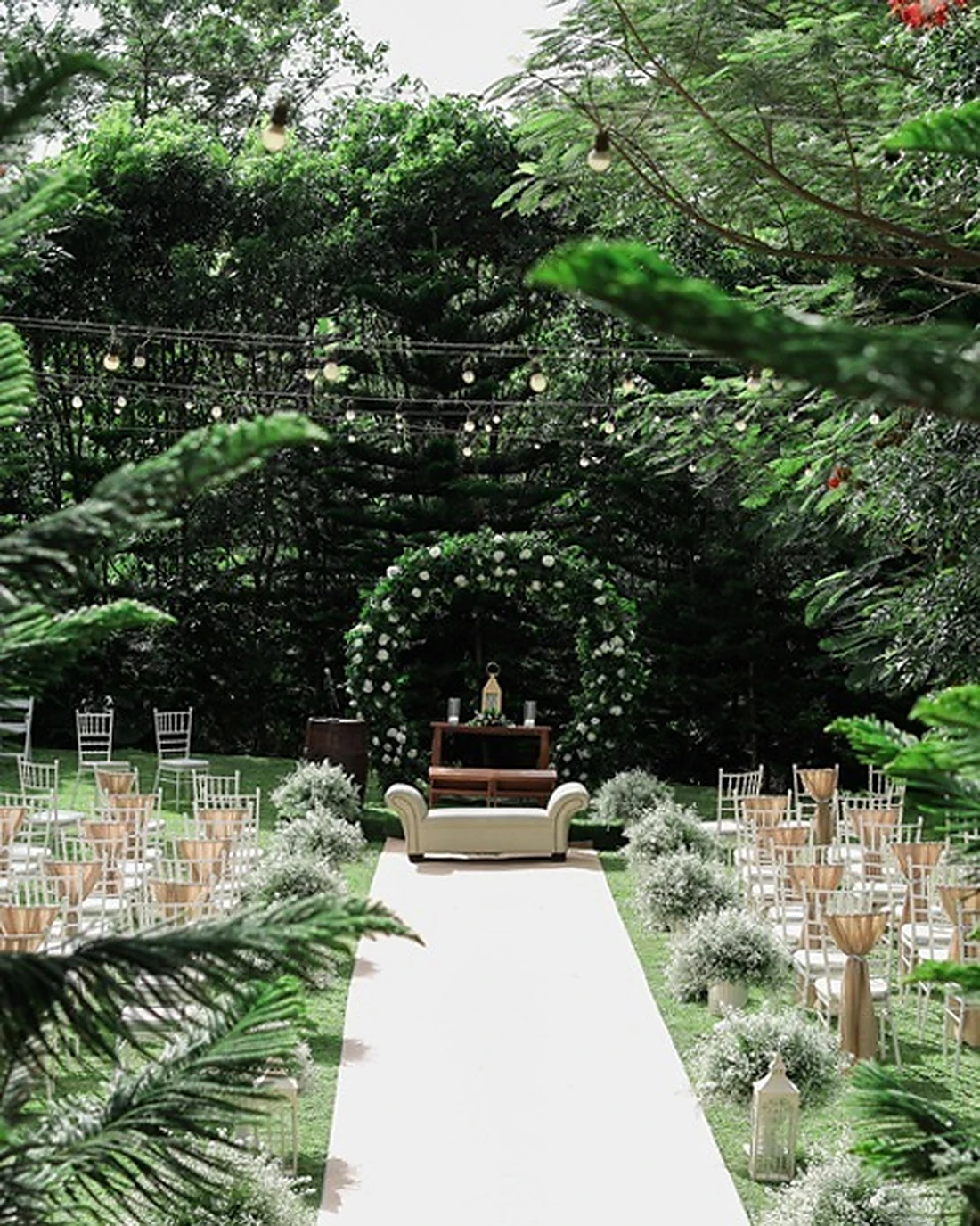 Garden wedding aisle at Farm Hills Garden in Tagaytay