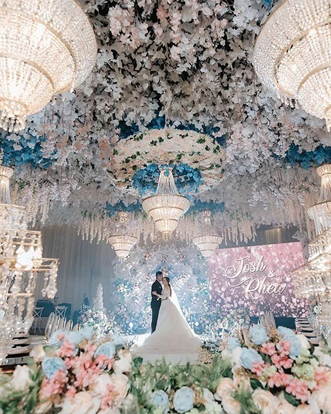 Luxurious floral reception at Hillcreek Gardens Tagaytay
